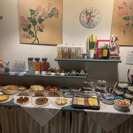 Hotel Garni Delle Rose Ceniga Eksteriør bilde