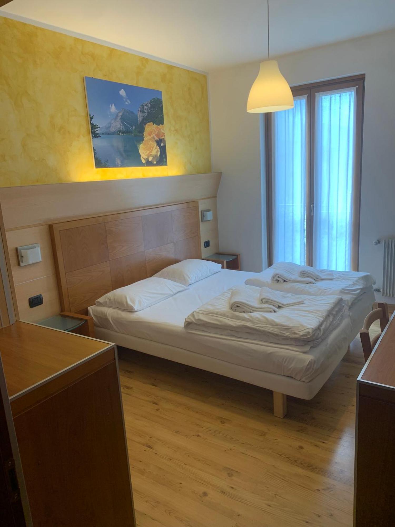 Hotel Garni Delle Rose Ceniga Eksteriør bilde
