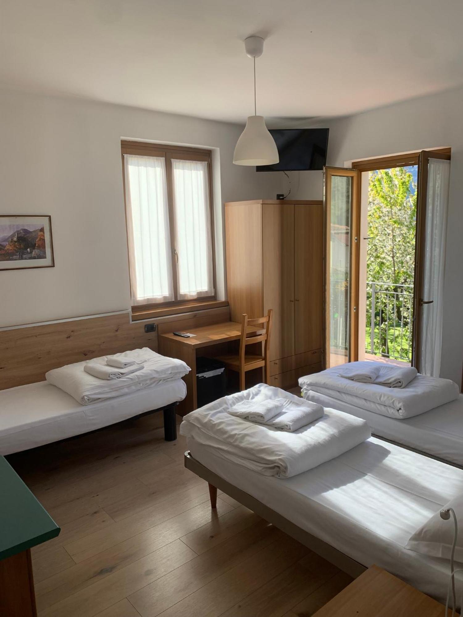 Hotel Garni Delle Rose Ceniga Eksteriør bilde